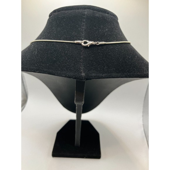 Vintage Avon Nina Ricci Silver-Tone Circle of Life Pendant Necklace! - Picture 2 of 9